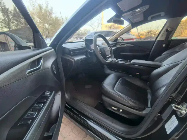 Wuling Starlight — Фото автомобиля 4