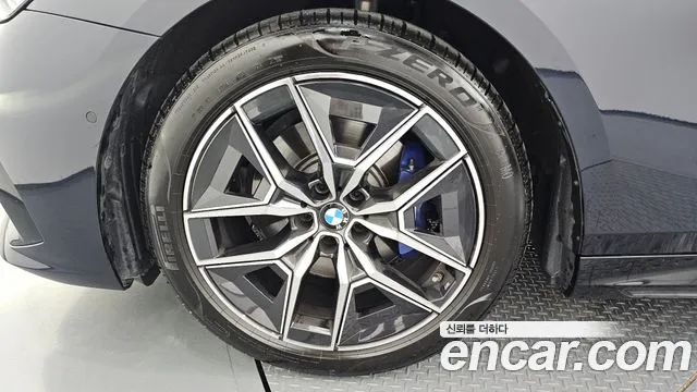 BMW 5-Series 5 серия (G60) 523d M Sport — Фото автомобиля 4