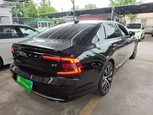 Volvo S90 — Фото автомобиля 6