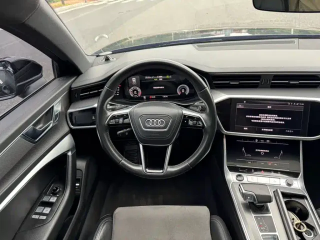 Audi A6L — Фото автомобиля 14