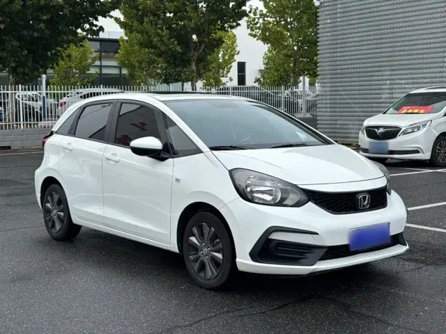 Honda Fit — Фото автомобиля 5