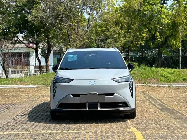 GAC Aion Y — Фото автомобиля 2