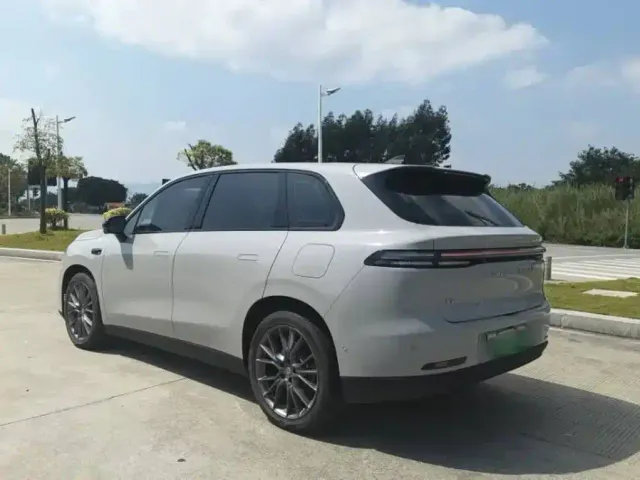 Leapmotor C10 — Фото автомобиля 4