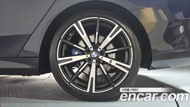 BMW 5-Series 5 серия (G60) 530i xDrive M Sport — Фото автомобиля 18
