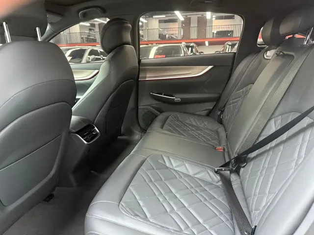 Changan Qiyuan A07 — Фото автомобиля 16