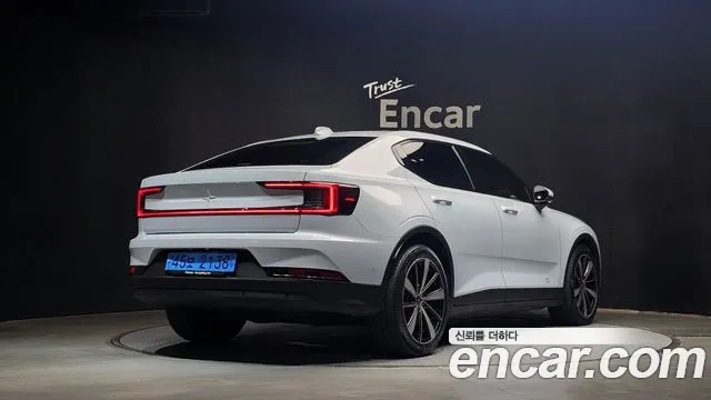 Polestar 2 — Фото автомобиля 2