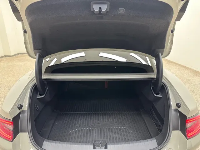 Xiaomi SU7 — Фото автомобиля 30