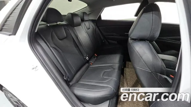 Hyundai AVANTE Avante (CN7) — Фото автомобиля 11
