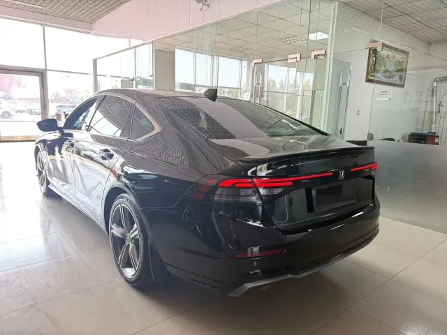 Honda Accord — Фото автомобиля 6