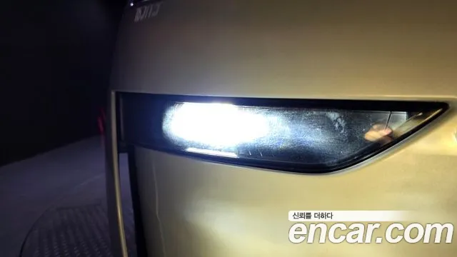 Tesla Model Y — Фото автомобиля 20
