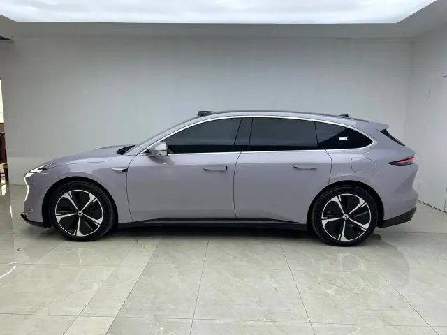 Nio ET5 Touring — Фото автомобиля 13