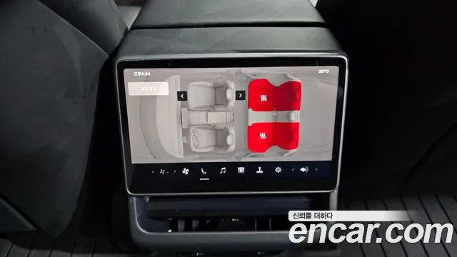 Tesla Model 3 — Фото автомобиля 20