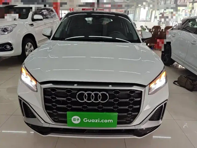 Audi Q2L — Фото автомобиля 2