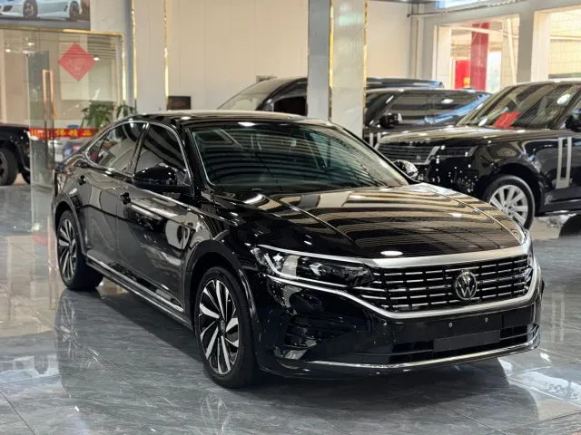 Volkswagen Passat — Фото автомобиля 3