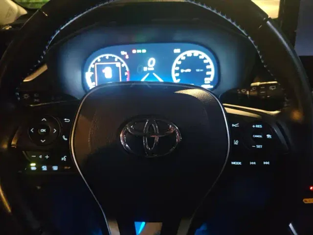 Toyota RAV4 — Фото автомобиля 15