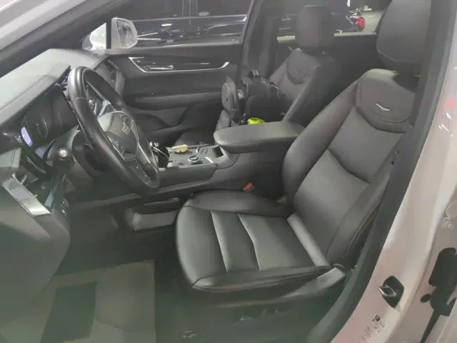 Cadillac XT5 — Фото автомобиля 10