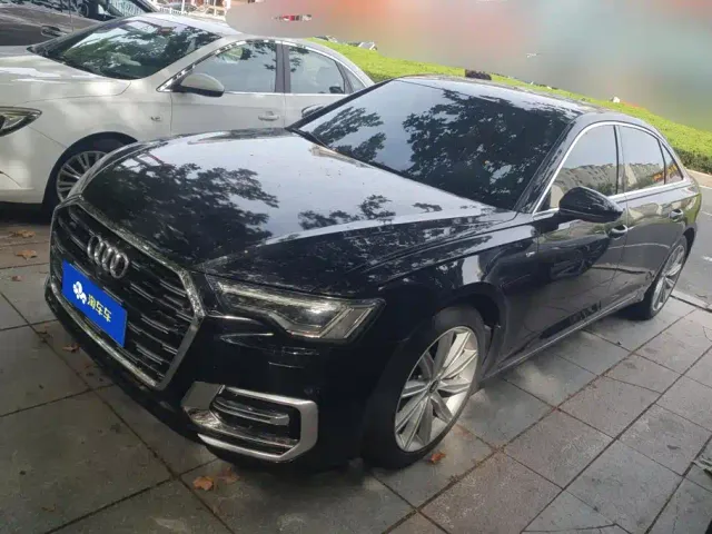 Фотография автомобиля — Audi A6L