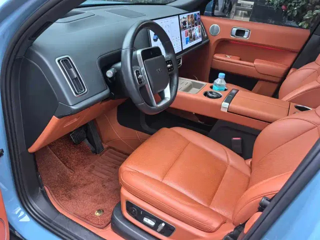 Li Auto L9 — Фото автомобиля 4