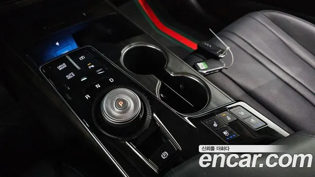 Kia K8 K8 Hybrid — Фото автомобиля 9