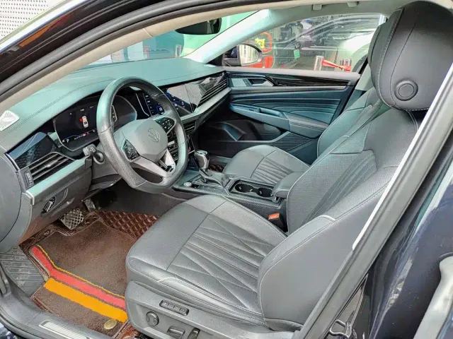 Volkswagen Passat — Фото автомобиля 7