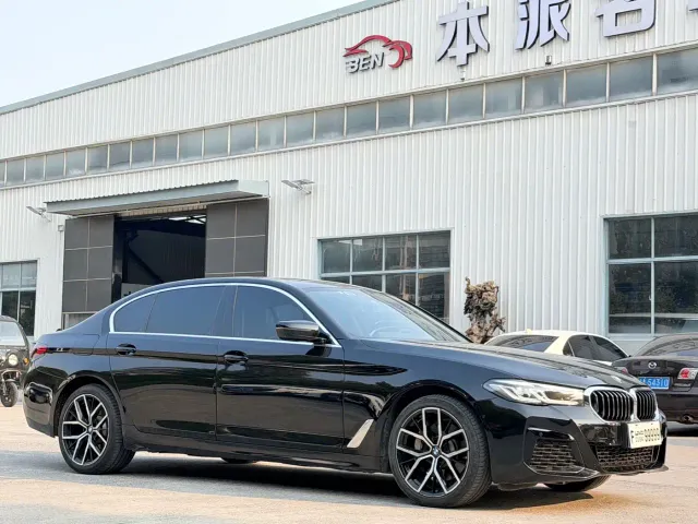 BMW 5 Series — Фото автомобиля 3