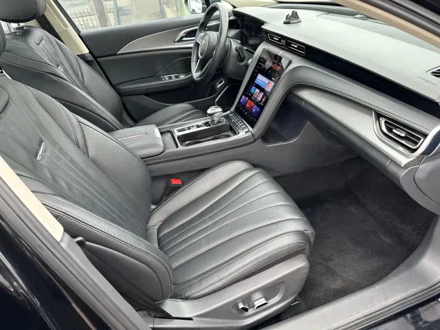 Hongqi H5 — Фото автомобиля 20