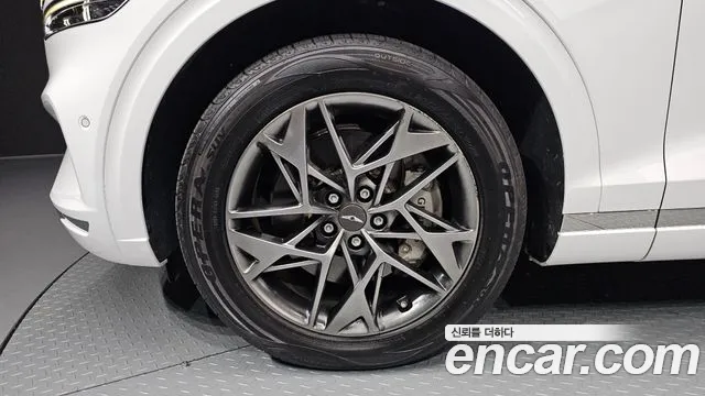 Genesis GV70 — Фото автомобиля 4