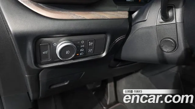 Ford Explorer — Фото автомобиля 25