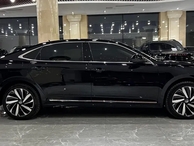 Volkswagen Passat — Фото автомобиля 4
