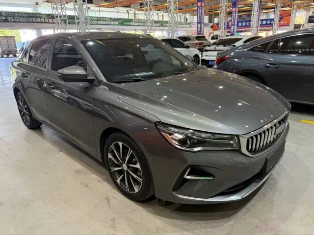Geely Emgrand — Фото автомобиля 3