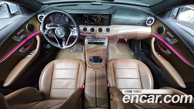 Mercedes-Benz E-Class — Фото автомобиля 7