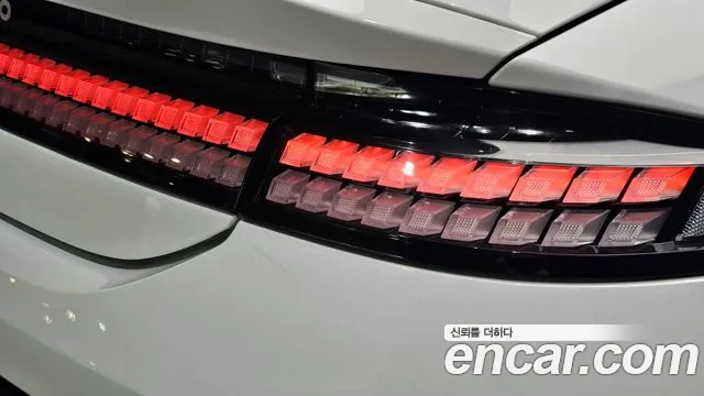 Hyundai Ioniq6 — Фото автомобиля 23
