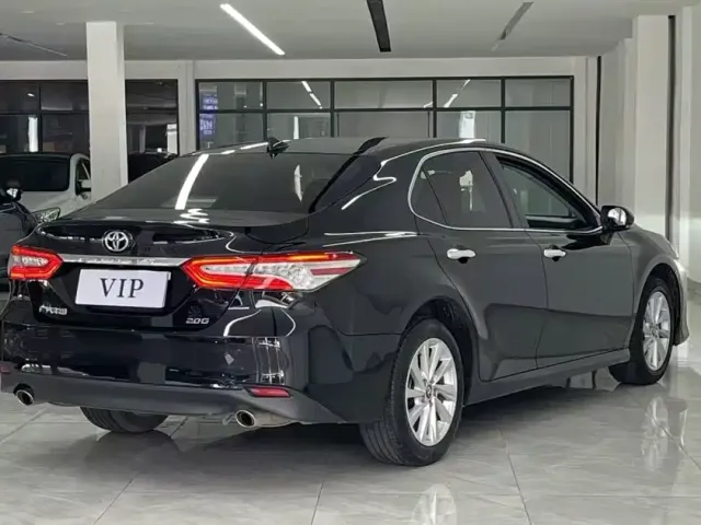 Toyota Camry — Фото автомобиля 8