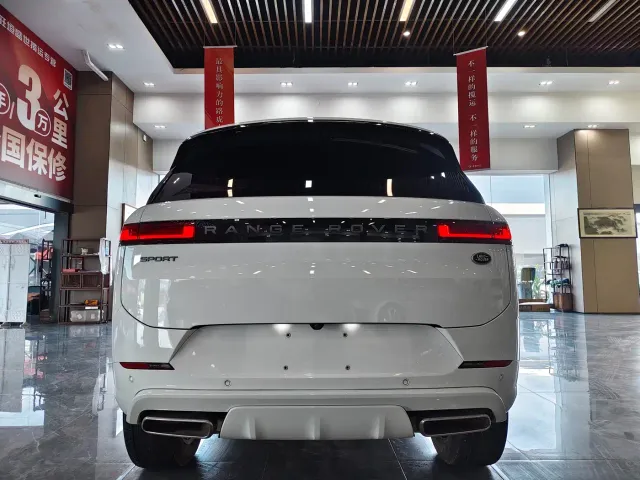 Land Rover Range Rover Sport — Фото автомобиля 14