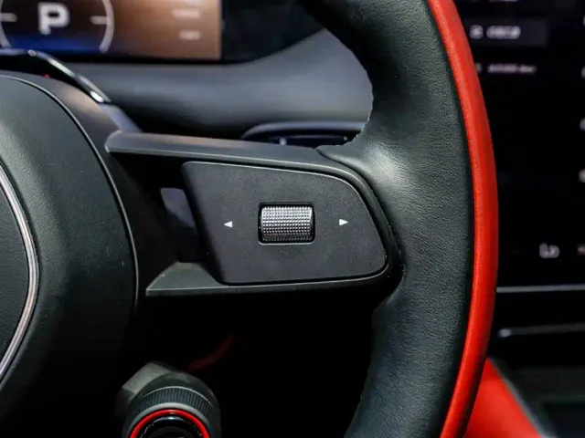 Xiaomi SU7 — Фото автомобиля 14