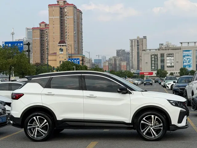 Geely Binyue — Фото автомобиля 6