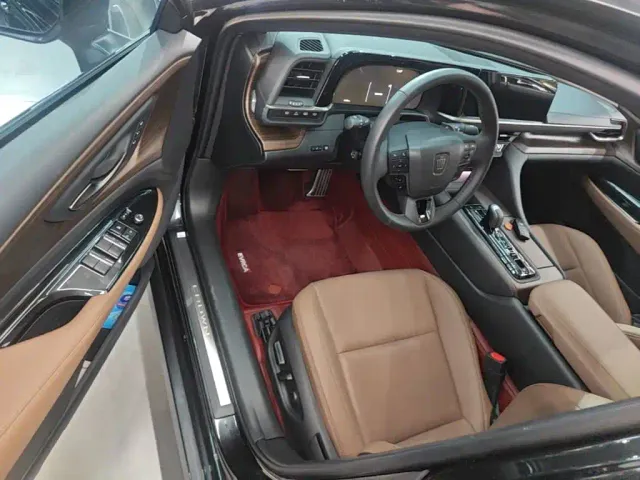 Toyota Crown — Фото автомобиля 15