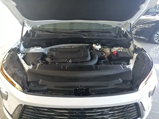 Buick Envision Plus — Фото автомобиля 19