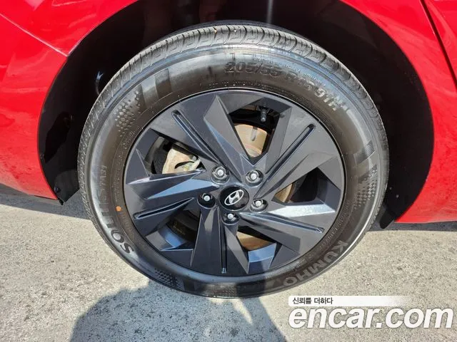 Hyundai Avante CN7 — Фото автомобиля 5