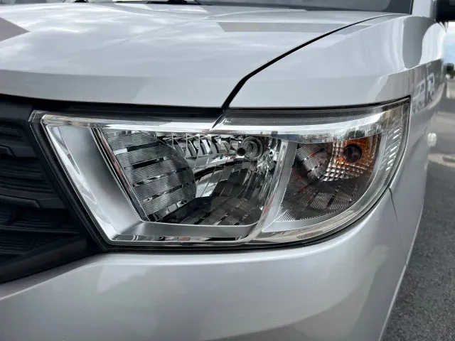 Wuling Hongguang V — Фото автомобиля 11