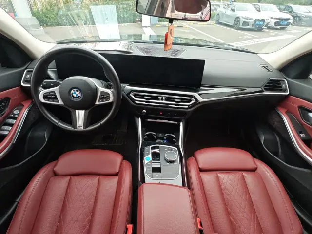 BMW i3 — Фото автомобиля 14