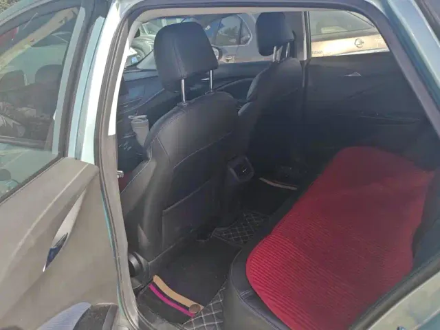 Buick Velite 6 — Фото автомобиля 10