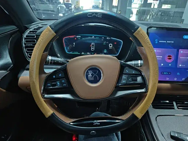 BYD Han — Фото автомобиля 10