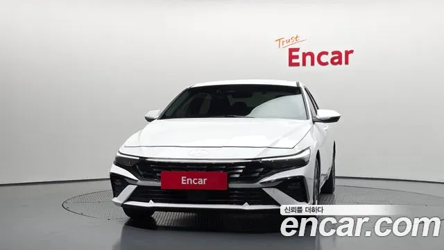 Hyundai Avante — Фото автомобиля 3