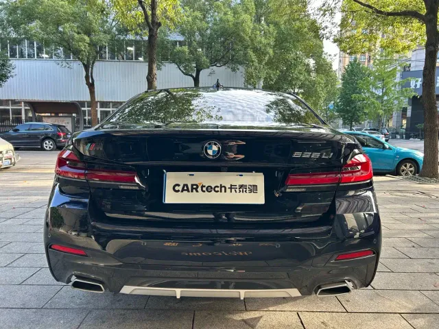 BMW 5 Series — Фото автомобиля 14