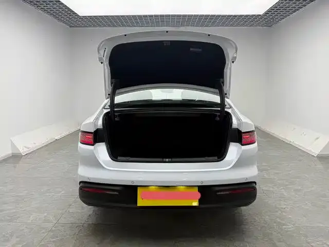 BYD Seal 05 DM-i — Фото автомобиля 7