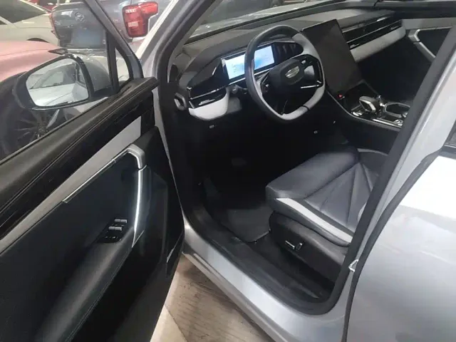 Geely Boyue L — Фото автомобиля 15