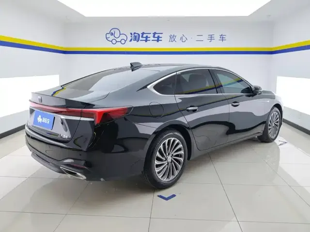 Buick LaCrosse — Фото автомобиля 3