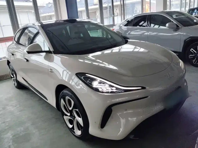 IM Motors LS6 — Фото автомобиля 3