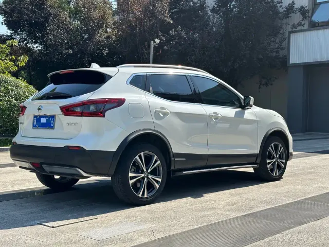 Nissan Qashqai — Фото автомобиля 16